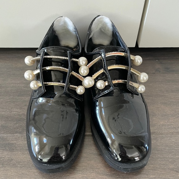 Brand New! Black Oxford loafer - Picture 2 of 4